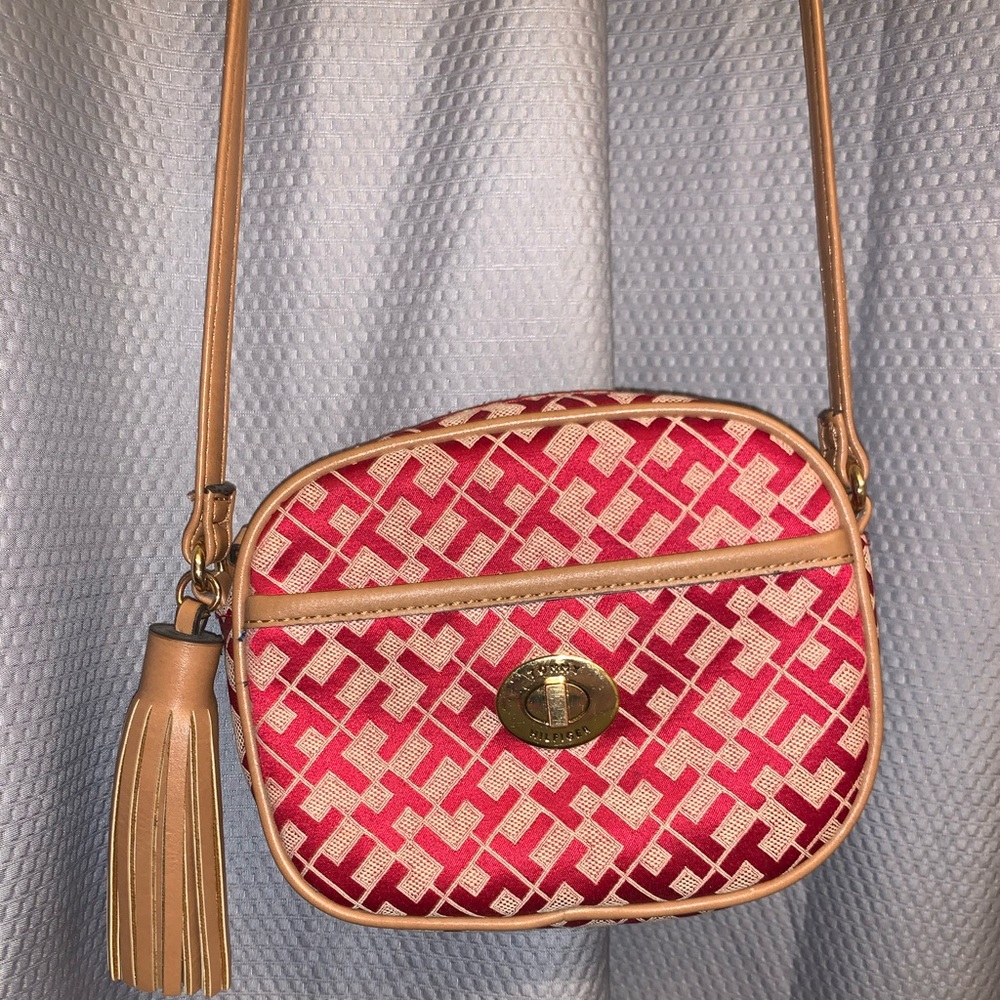 Tommy Hilfiger Small Shoulder Bag